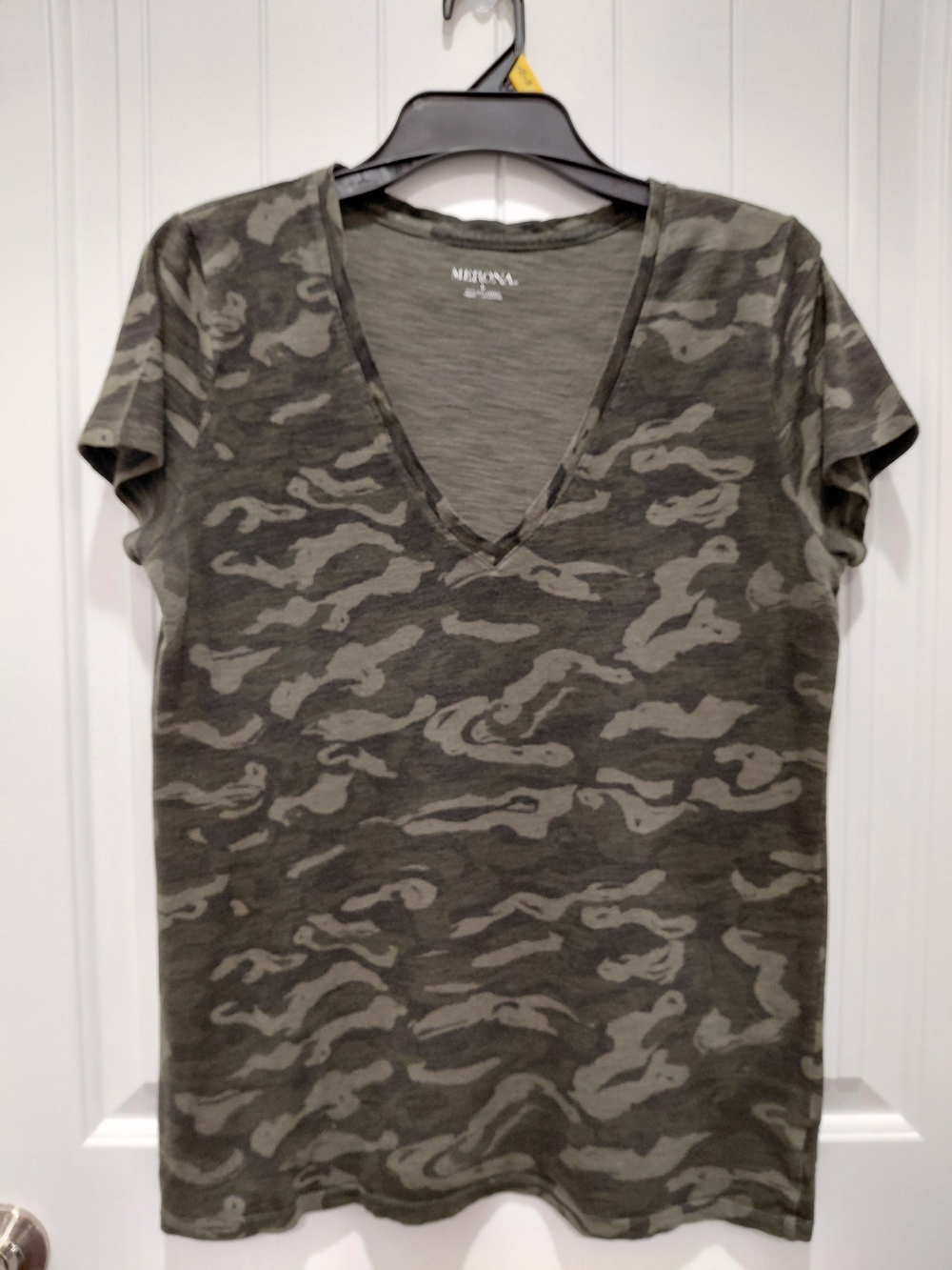 Merona Olive Green Camo V-Neck Short Sleeve Tee ##0902
